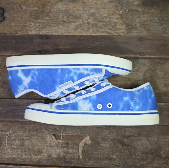 Keen Elsa Lite Blue and White Tie Dye Comfortable Lace Up Canvas Sneaker. 8.5 - Picture 4 of 10